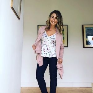 Meet your Posher, Aislin